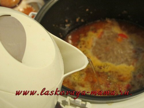 Быстрый рисовый суп с мясным фаршем в мультиварке