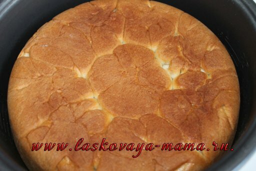 Сладкий хлеб с брусникой в мультиварке 